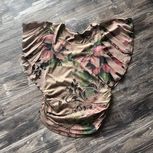 Floral top with winged sleeve